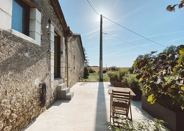 La Parenthese, Joli Avec Terrasse * Valeuil
